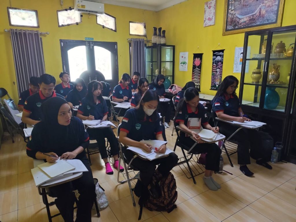 教室での日本語授業風景